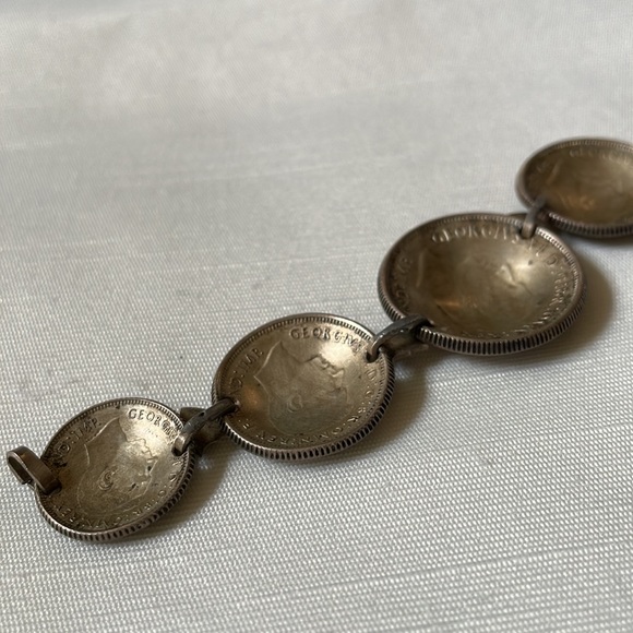 VTG WW2 early 1940’s Australian silver coin bracelet part domed - Picture 10 of 11